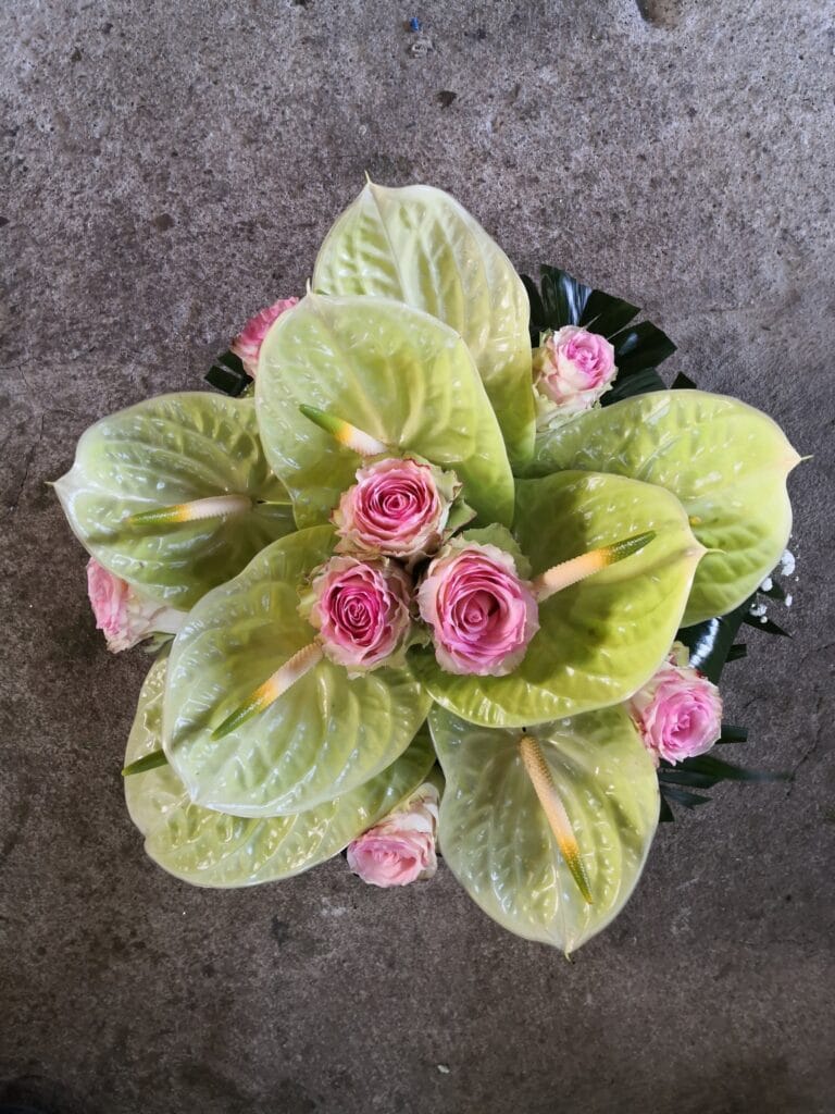 Ramos e arranjos para aniversário, ideais para oferecer flores em datas especiais. Flores frescas para aniversário, ramos para oferta e presentes florais perfeitos para surpreender quem mais gosta.